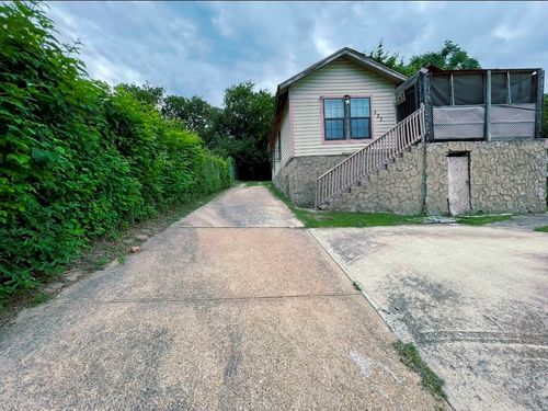 323 Sparks Street, Dallas, TX, 75203 | Card Image