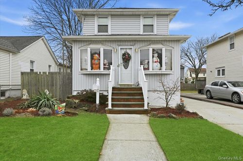 307 Frederick Ave, Bellmore, NY, 11710-3535 | Card Image