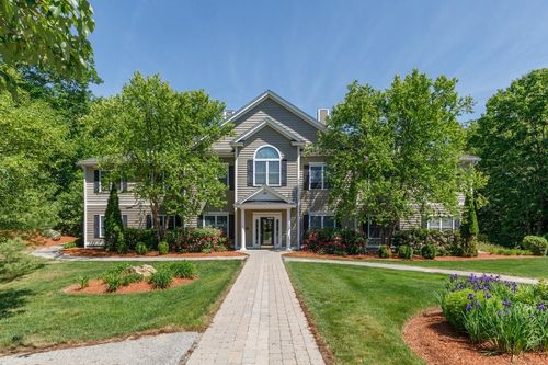 80-7 Carriage Way, Manchester, NH, 03102 | Card Image