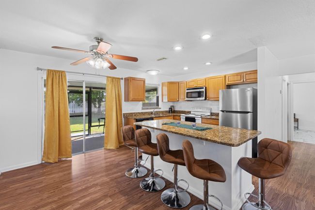 733 Se Academy Ln, House other with 2 bedrooms, 2 bathrooms and null parking in Port St. Lucie FL | Image 9