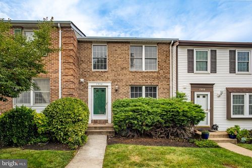7998 Tyson Oaks Cir, VIENNA, VA, 22182-3944 | Card Image