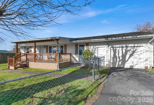 34 Sunset Dr, Brevard, NC, 28712-4711 | Card Image