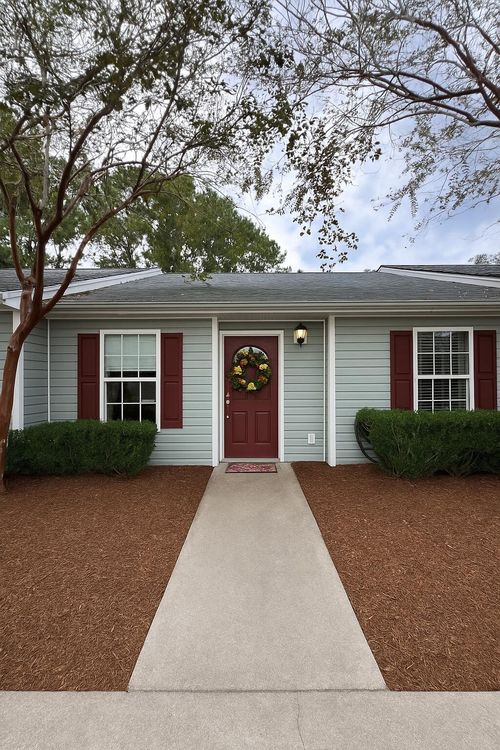 1527 Blaze Ln, Charleston, SC, 29412-8653 | Card Image