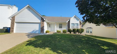 3712 Olsney Dr, Saint Charles, MO, 63303-3189 | Card Image