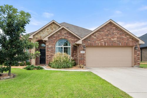 1046 Cydnie St, Kennedale, TX, 76060-6476 | Card Image