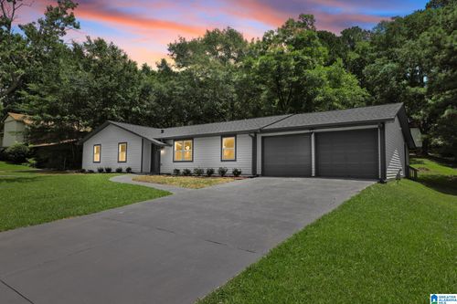 2129 Vicki Dr, BIRMINGHAM, AL, 35235-2019 | Card Image