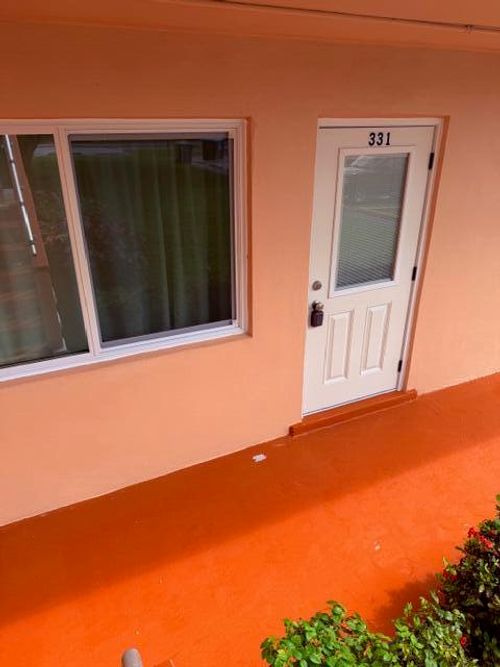 331-331 Sheffield N, West Palm Beach, FL, 33417-1556 | Card Image
