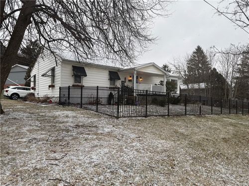 147 Field St, Corning, NY, 14830-2338 | Card Image