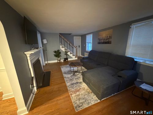 130 Spring St, Glastonbury, CT, 06033-1054 | Card Image