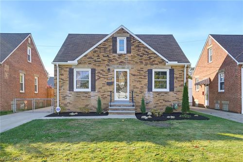 4212 W 57th St, Cleveland, OH, 44144-1856 | Card Image