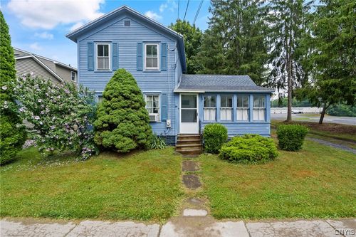 37 E Oneida St, Lysander, NY, 13027-2411 | Card Image