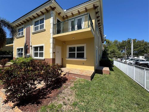 718-718 Ne 4th Ct, Hallandale Beach, FL, 33009-3602 | Card Image