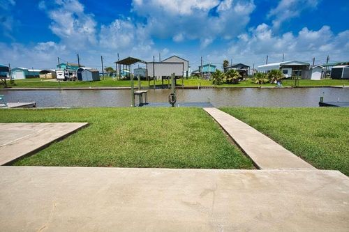 136 County Road 204, Sargent, TX, 77414-3894 | Card Image