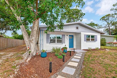 916 Pattison Ave, SARASOTA, FL, 34237-8620 | Card Image