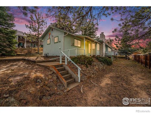 453 Aspen Ave, Estes Park, CO, 80517-7647 | Card Image