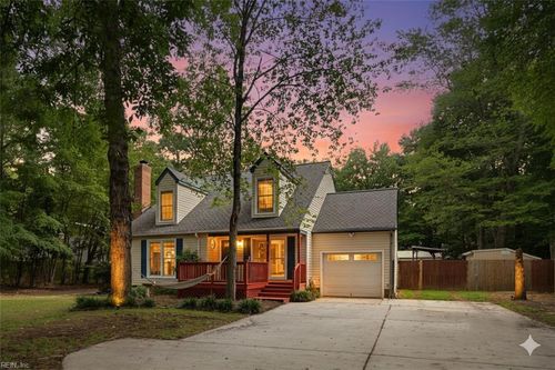 7107 Lord Carrington Dr, Gloucester, VA, 23061-5249 | Card Image