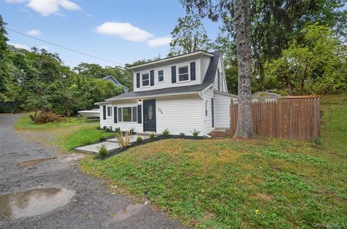 104 Dowling St, Newburgh, NY, 12550-1416 | Card Image