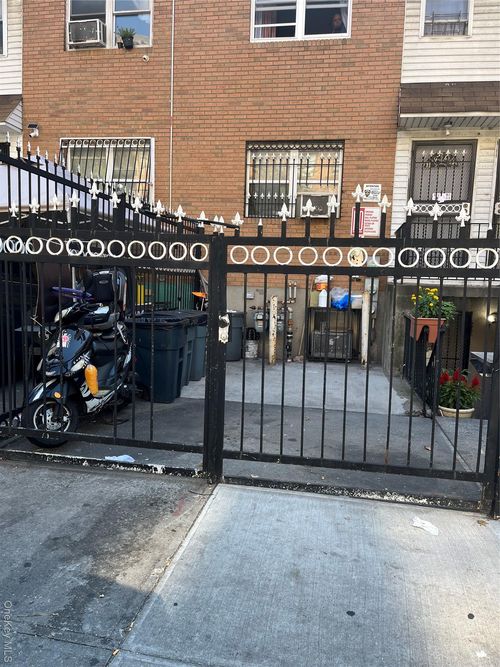 1230 Morris Ave, Bronx, NY, 10456-3103 | Card Image