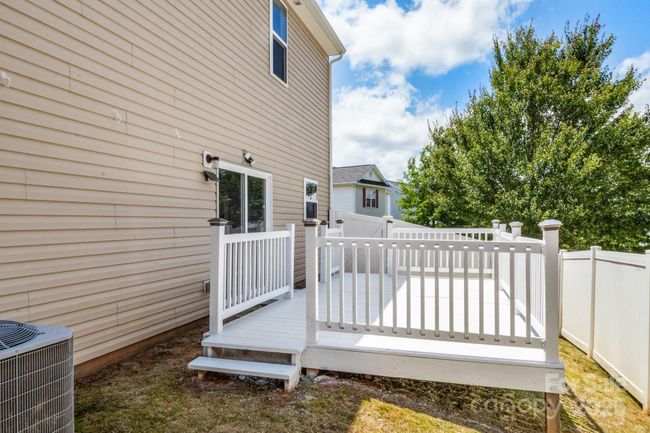 2005 Amos Oaks Ln, House other with 3 bedrooms, 3 bathrooms and null parking in Charlotte NC | Image 36
