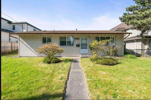 13077 72 Ave, Surrey, BC, V3W2N3 | Card Image