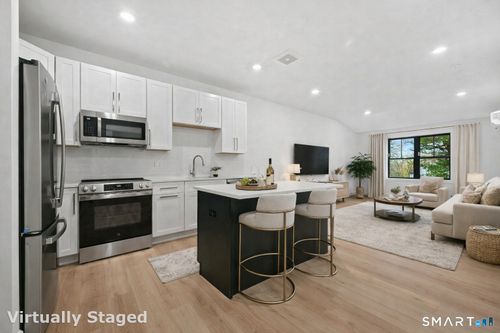 104-131 Beach Rd, Fairfield, CT, 06824-6001 | Card Image