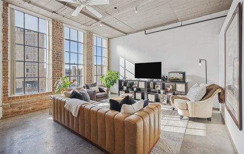 apt-306-1122 Jackson St, Dallas, TX, 75202-5221 | Card Image