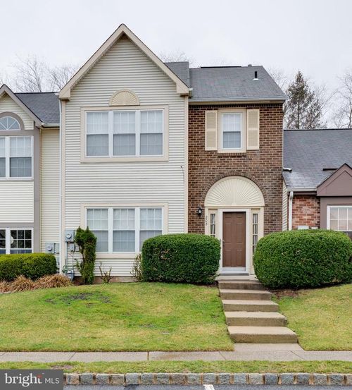 203 Waverly Ct, Robbinsville, NJ, 08691-3033 | Card Image