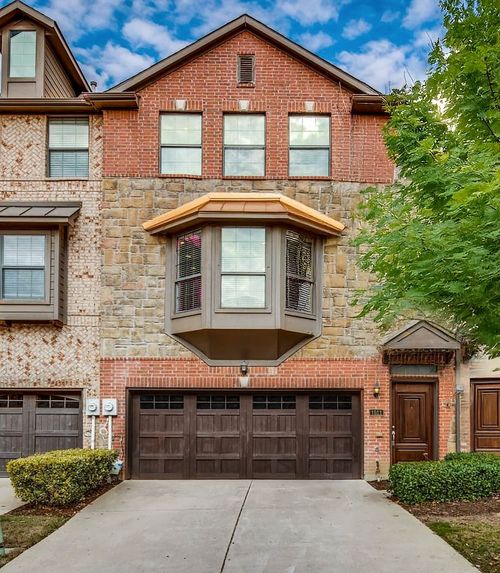 1511 Biltmore Ln, Irving, TX, 75063-3502 | Card Image