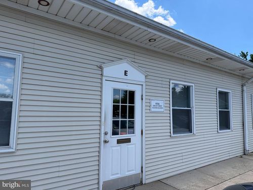 2333 Whitehorse Mercerville Rd, Hamilton, NJ, 08619-1946 | Card Image