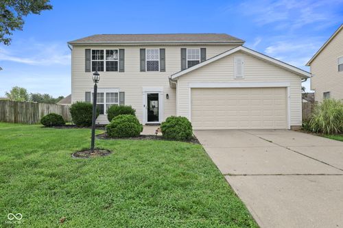 1333 Harrison Dr, Greenwood, IN, 46143-8467 | Card Image