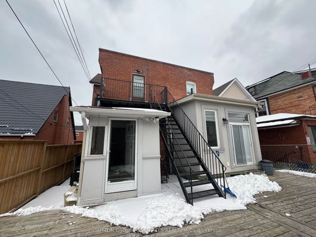 195 Montrose Ave, House attached with 3 bedrooms, 2 bathrooms and null parking in Toronto ON | Image 35