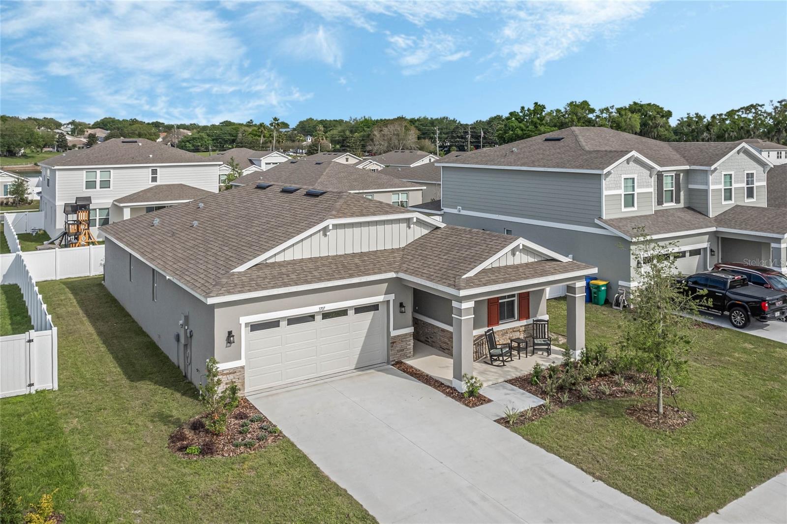 Malad Way, Tavares, FL 32778