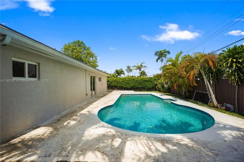 10501 Sw 53rd St, Miami, FL, 33165-7006 | Card Image
