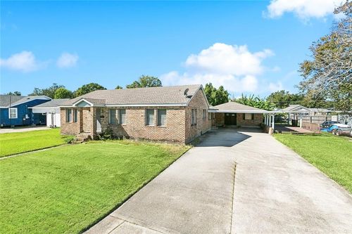 425 Good Hope St, Norco, LA, 70079-2349 | Card Image