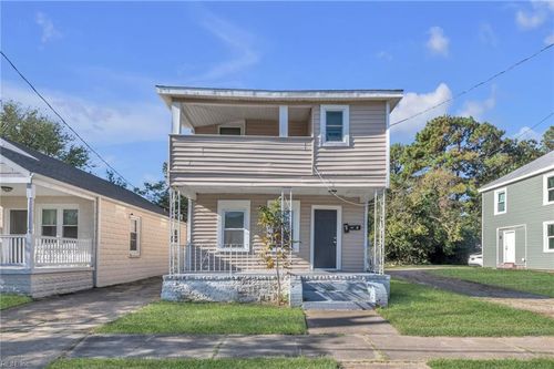 809 Whitehead Ave, Norfolk, VA, 23523-1624 | Card Image