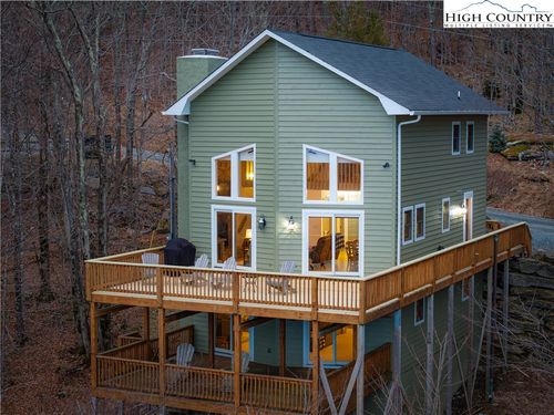 110 Upper Snowbird Trl, Beech Mountain, NC, 28604-8230 | Card Image