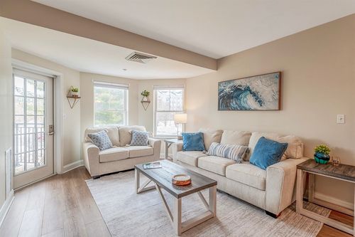 apt-2213-10 Seaport Dr, Quincy, MA, 02171-1585 | Card Image