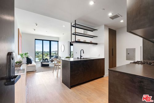 224-10700 Tabor St, Los Angeles, CA, 90034-5296 | Card Image