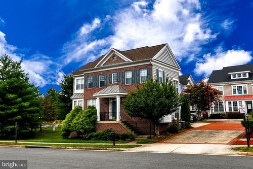 10001 Orland Stone Dr, BRISTOW, VA, 20136-2661 | Card Image