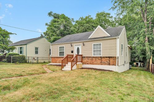 3215 Maplelawn Ave Nw, Roanoke, VA, 24012-2305 | Card Image