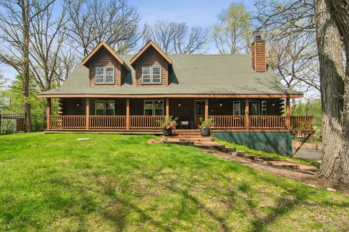 200 Wildwood Ln, Fox River Grove, IL, 60021-1226 | Card Image