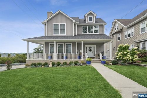 320 Ridge Rd, Rutherford, NJ, 07070-2827 | Card Image