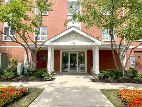 606-190 Milwaukee Ave, Wheeling, IL, 60090 | Card Image