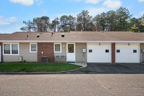 b-54 Aylesbury Ct, Ridge, NY, 11961-1451 | Card Image