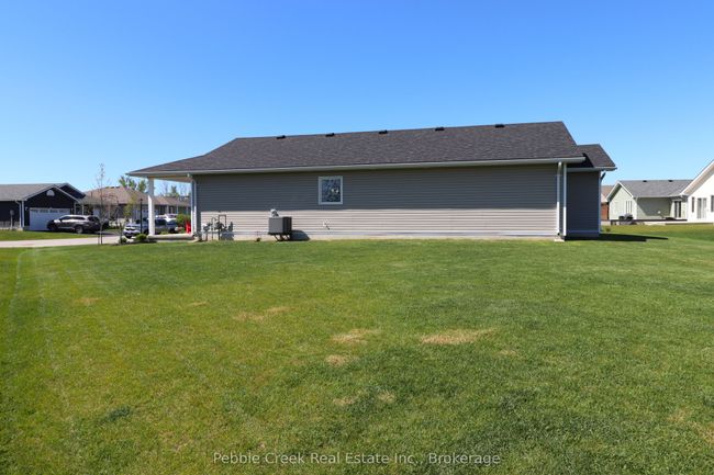 179 Lake Breeze Dr, House other with 2 bedrooms, 2 bathrooms and 2 parking in Goderich ON | Image 35