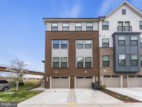 2-2410 Stella Pl, ALEXANDRIA, VA, 22303-1452 | Card Image