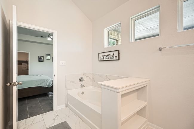 658 Cherrystone Loop, House other with 4 bedrooms, 3 bathrooms and 4 parking in Buda TX | Image 21