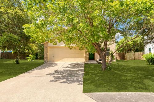 201 Windridge Dr N, Lockhart, TX, 78644-2794 | Card Image