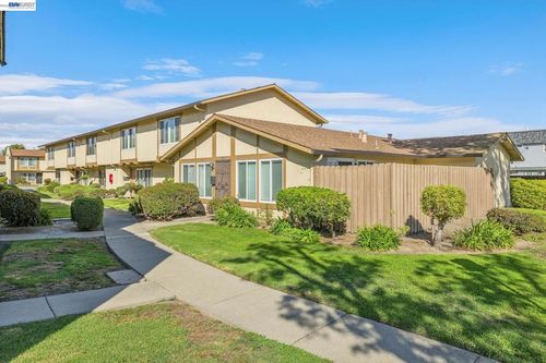 34524 Somerset Ter, Fremont, CA, 94555 | Card Image