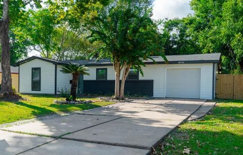 5203 Brookmeade Dr, Houston, TX, 77045-5130 | Card Image